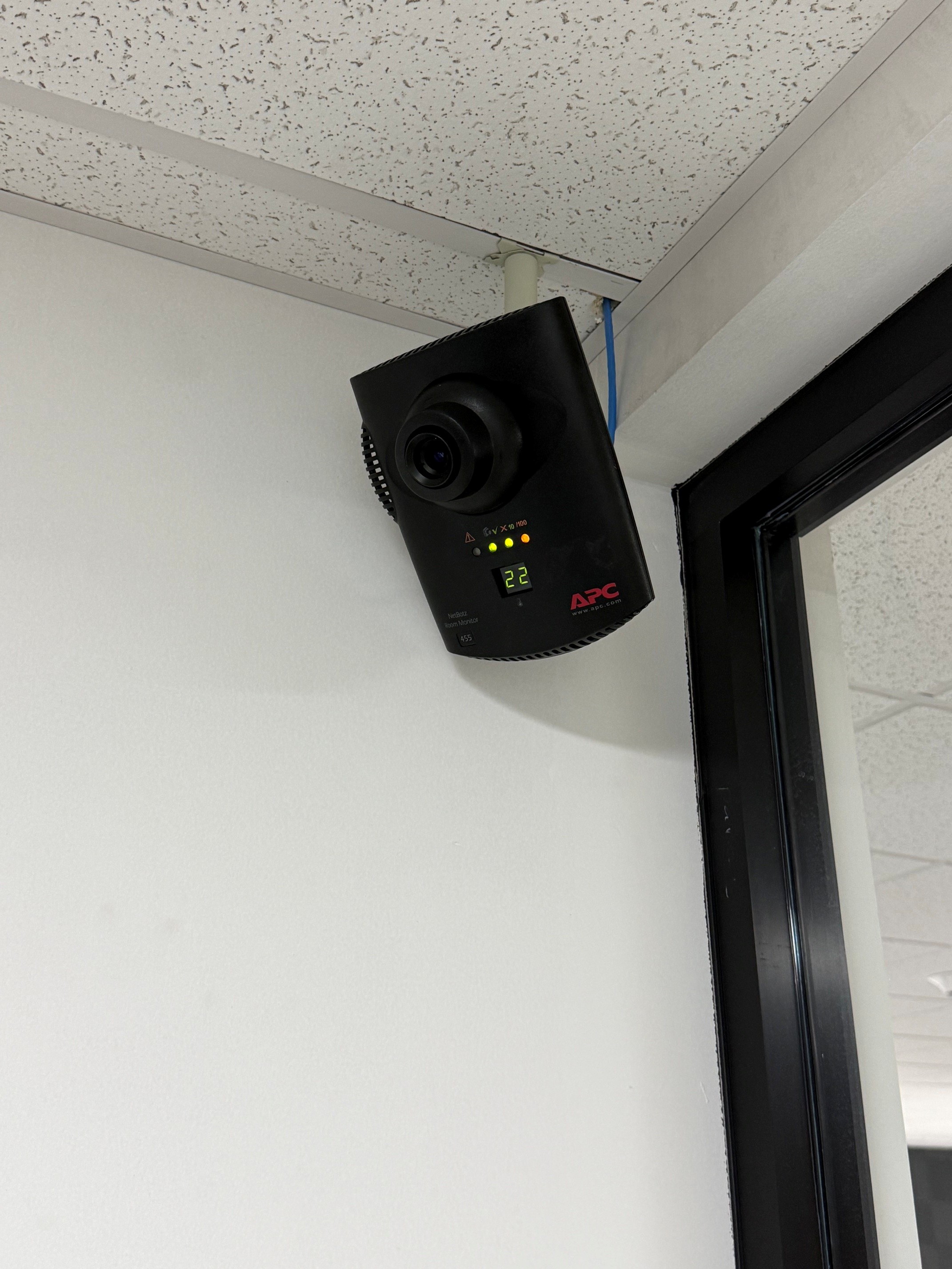Monitor ambiental APC NetBotz